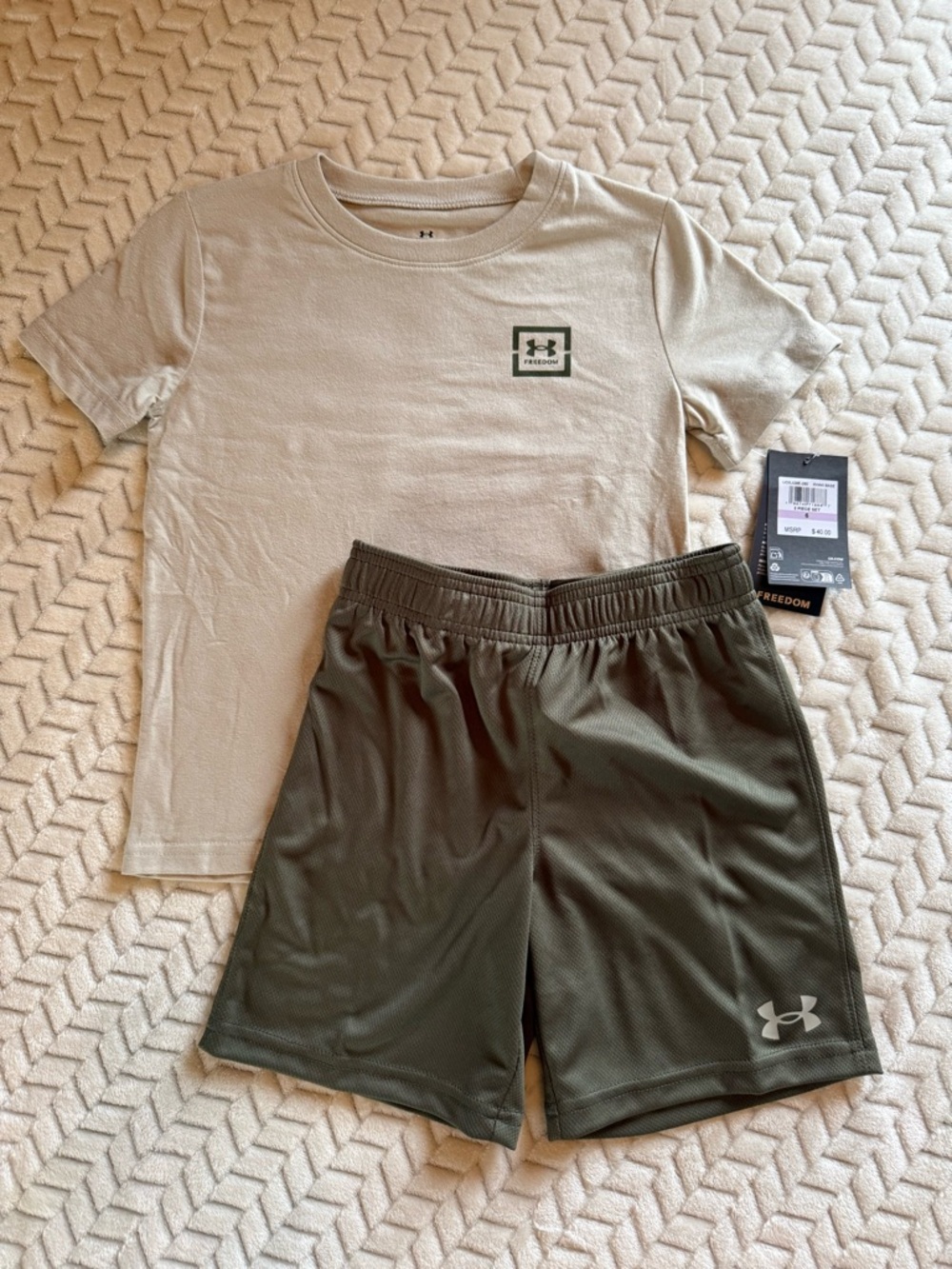 NWT Boys Under Armour Shorts Outfit